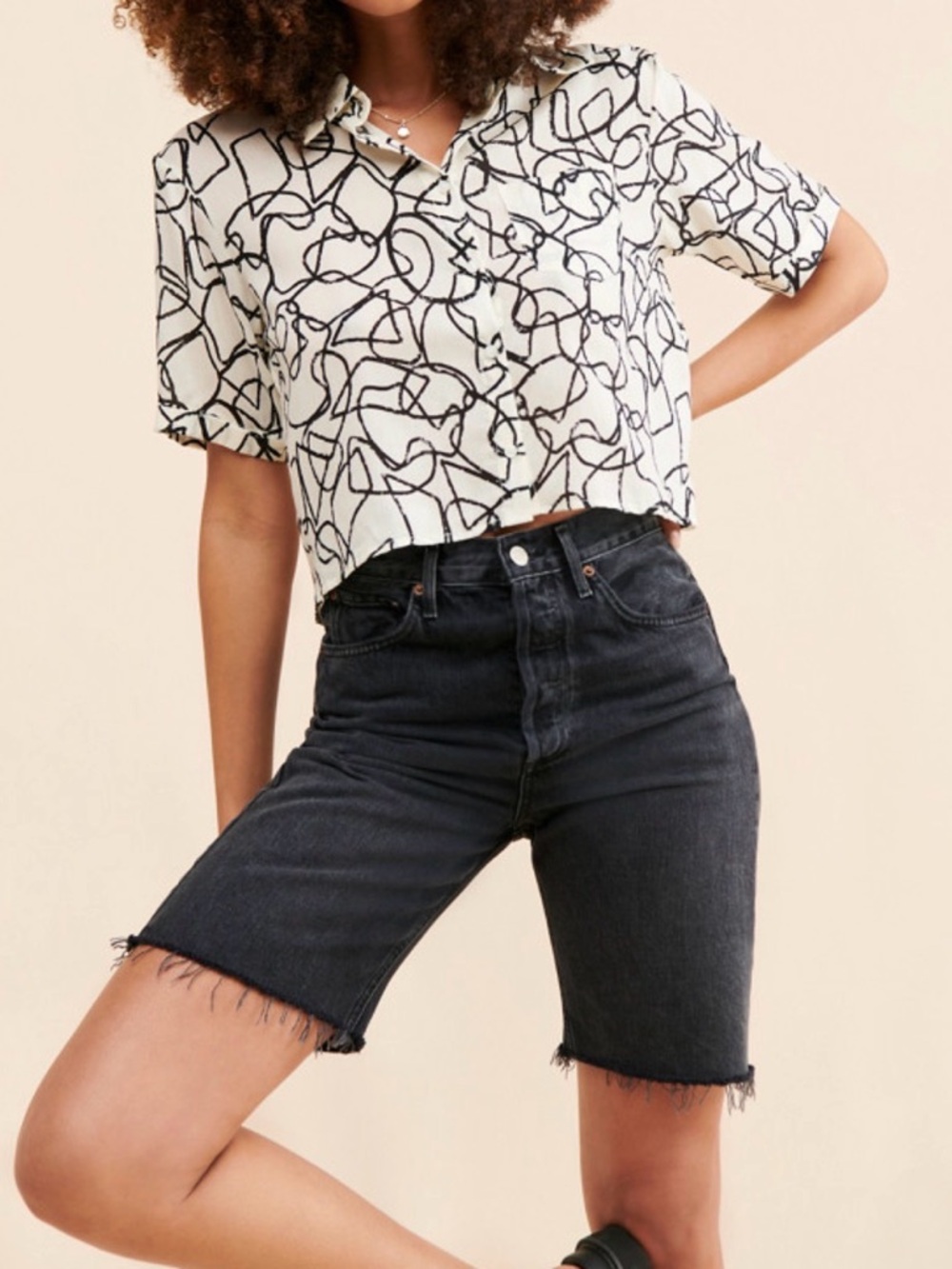 Astr The Label Women’s  Button Down Graphic Shirt Cropped Black/White Size Small